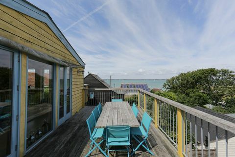 terraza de la cabina junto al mar