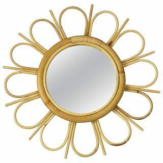 Зеркало в форме цветка из ротанга