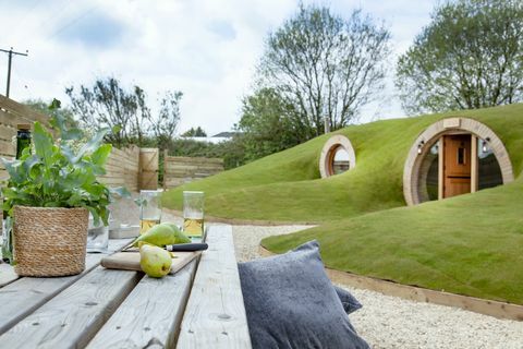 Sie können jetzt drei Hobbit-Häuser in Somerset mieten