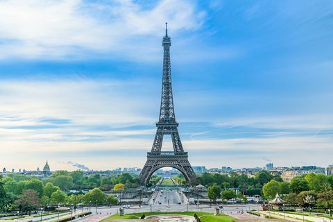Eifelio bokštas ir Paryžiaus miestas ryte, Paryžius, Prancūzija Paryžius, Prancūzija