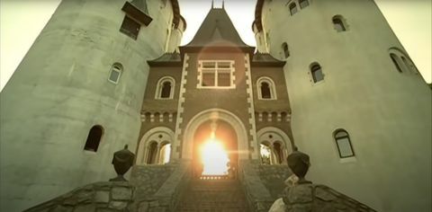 Castle gwynn, așa cum apare în videoclipul „povestea de dragoste” a lui Taylor Swift