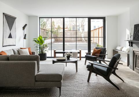Dzīvojamā istaba, mēbeles, istaba, interjera dizains, īpašums, kafijas galdiņš, grīda, galds, ēka, dīvāns, 
