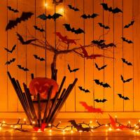 Christina Hall visar upp sitt hems episka Halloween-dekorationer