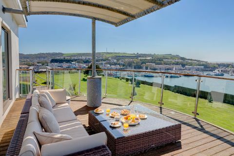 Victoria House - Cattedown - Plymouth - decking - Savills