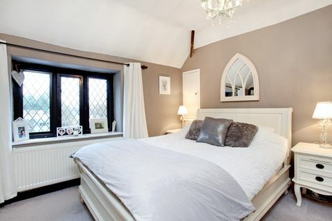 Tower Cottage - Surrey - spalnica - Fine & Country