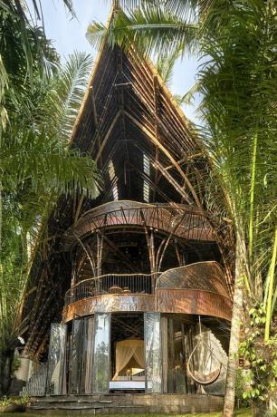 Bambusová vila v Indonézii