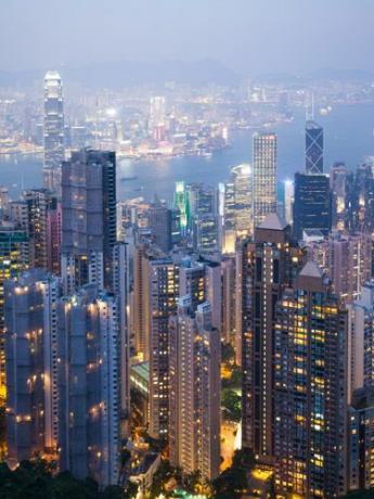 Гонконг на фоне линии горизонта