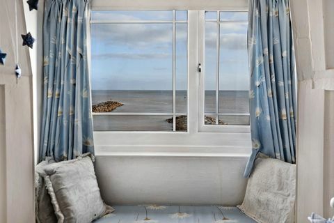 Cabaña costera con techo de paja en venta en Devon