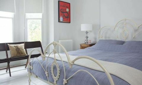 victorian-villa-bedroom