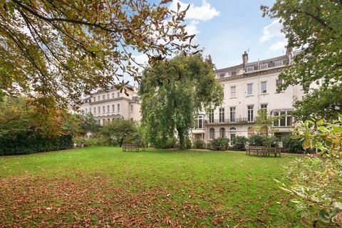 Kensington Park Gardens - lastnina - Peter Pan - stanovanje - vrt - Strutt in Parker