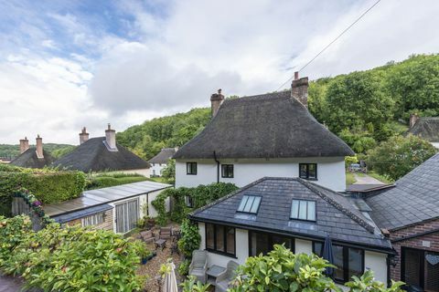 Reetdachhaus aus dem 18. Jahrhundert in Dorset zu verkaufen