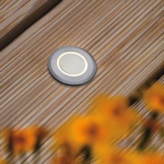 Круглое световое кольцо для палубы дома