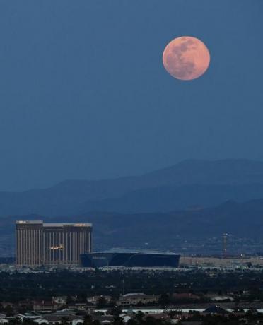 'Pink Moon' es la superluna más grande de 2020