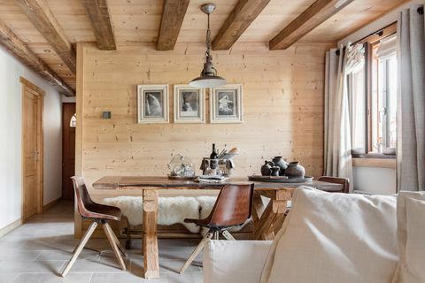 Comfy, Authentic Mountain Lodge Apartment, Portes du Soleil, Frankrike