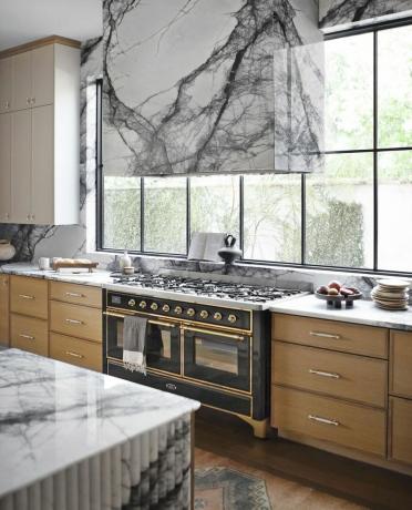 balta marmora virtuves marmora tvaika nosūcējs