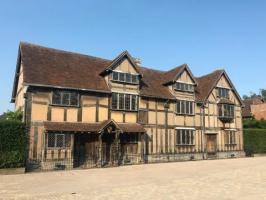 Hus overfor Shakespeares fødested til leje i Stratford-upon-Avon