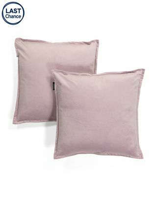 Ροζ βελούδινα μαξιλάρια