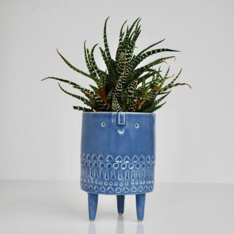 Pequeno vaso de tripé azul por AtelierStellaCeramic, etsy.com, £ 55