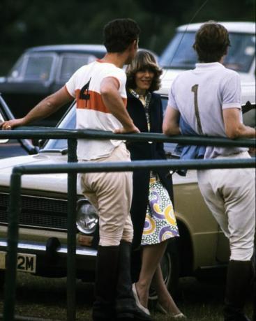 1970'lerde prens charles camilla parker bowles