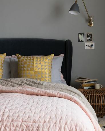 rosa och grått sovrum från swoon