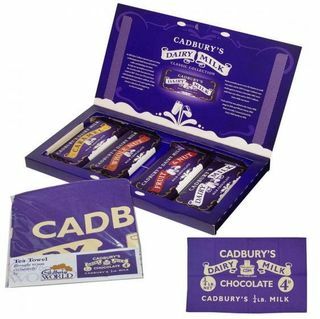 „Cadbury“ paveldo dėžutė ir arbatos rankšluostis