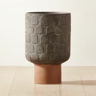 Clemente Footed Clay Planter
