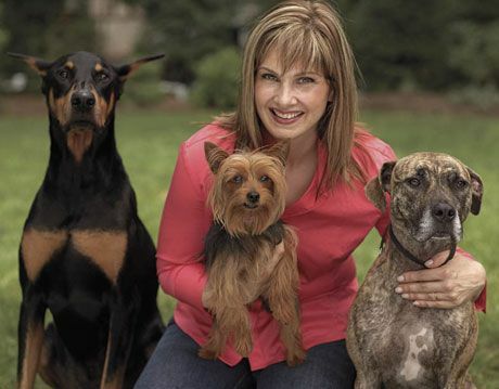 Кати Санто с кучета