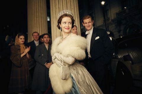 V koruně královna Alžběta II