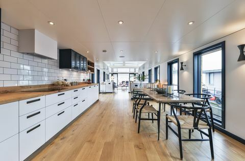 Smart husbåd til salg i Chelsea - moderne køkken