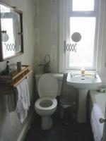 Dizaina viesnīcas sniedz iedvesmu vintage vannas istabas pārvērtībām