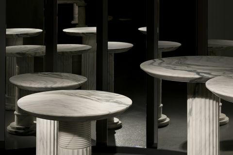 Karl Lagerfelds møbler udstillet på ny udstilling i London