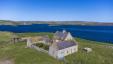 Skotsk ø med 6,5 miles kystlinje til salg
