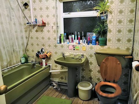 Viktorijos laikų santechnika - Jungtinės Karalystės blogiausio vonios kambario konkursas