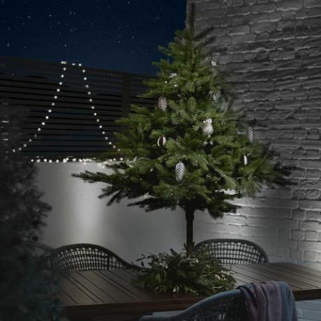 John Lewis Isla Parasol Durawise LED Pohon Natal, 9 kaki £ 150