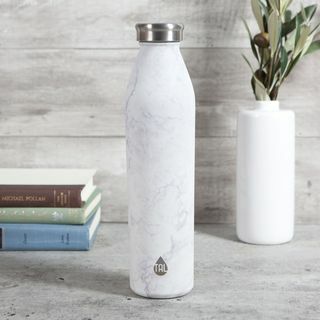 Modernus vandens butelis