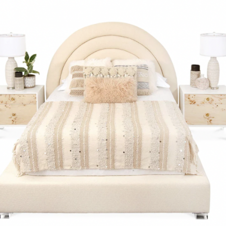Mavrična oblazinjena postelja