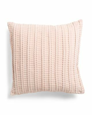 Różowa poduszka z teksturą