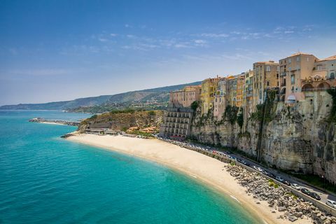 Tropea linn ja rand - Calabria, Itaalia