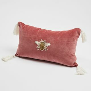 Cojín bordado de abeja de terciopelo rosa Zhurie