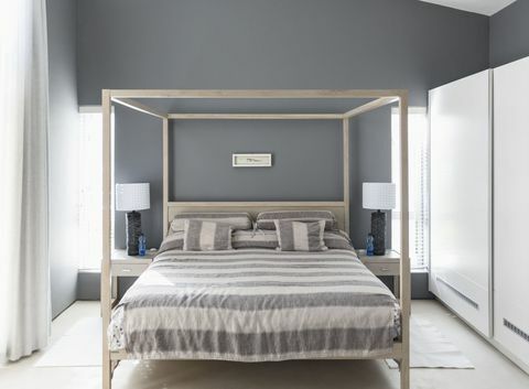 灰色のインテリア-寝室