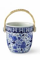 Williams-Sonoma und Aerin Lauder haben gerade eine Dreamy Blue and White Home Collection veröffentlicht