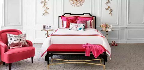 Kambarys, interjero dizainas, lova, baldai, tekstilė, grindys, patalynė, siena, miegamasis, rožinė, 