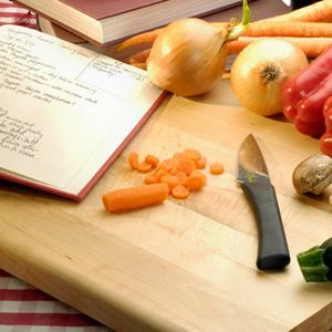 Коренеплоди, їжа, інгредієнти, кухонний ніж, натуральні продукти, обробна дошка, продукція, морква, кухонне начиння, овочі, 