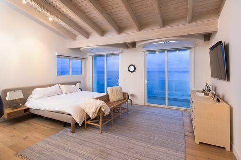 slaapkamer met uitzicht op de prachtige oceaan