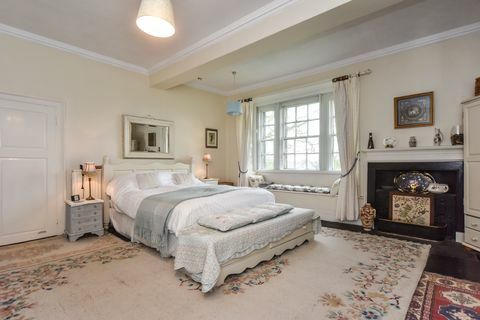 Landhaus zu verkaufen – stilvolles Schlafzimmer