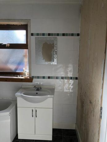 skandināvu vannas istabas transformācija pirms pēc