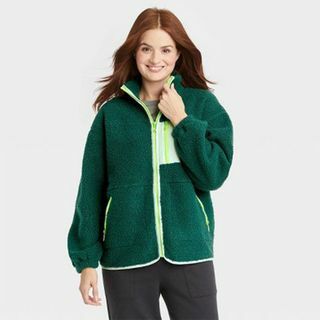 Зелена жіноча куртка шерпа