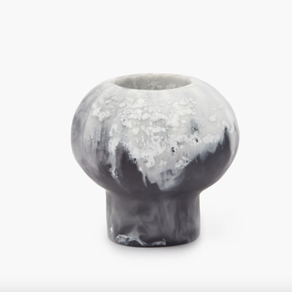 Vase aus perlmarmoriertem Harz
