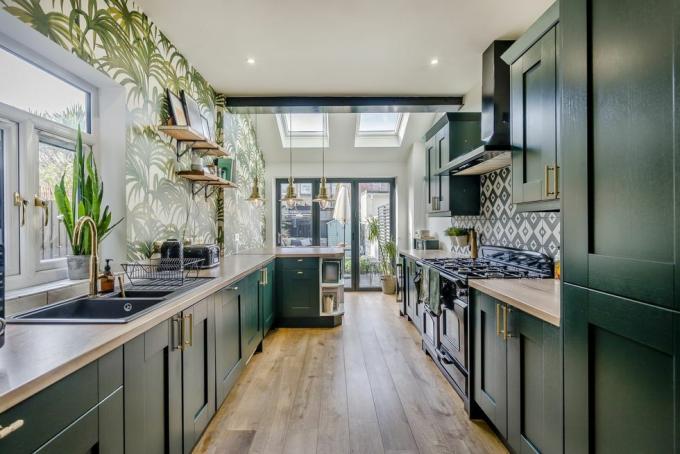 이스트 햄 런던 계단식 주택 판매 녹색 주방