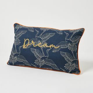 Jastuk s izvezenim plavim ždralom iz snova